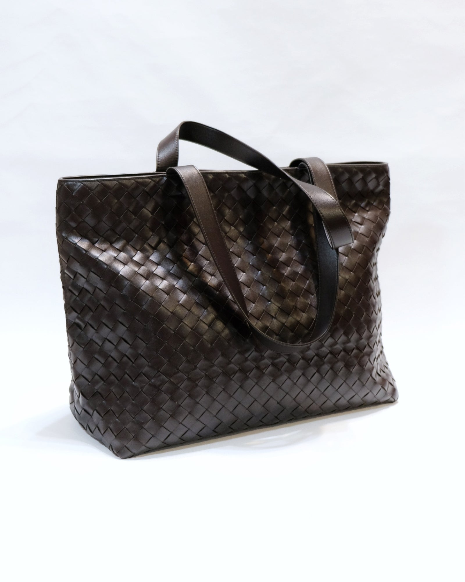 Bottega Veneta Intrecciato Leather Zipped Tote