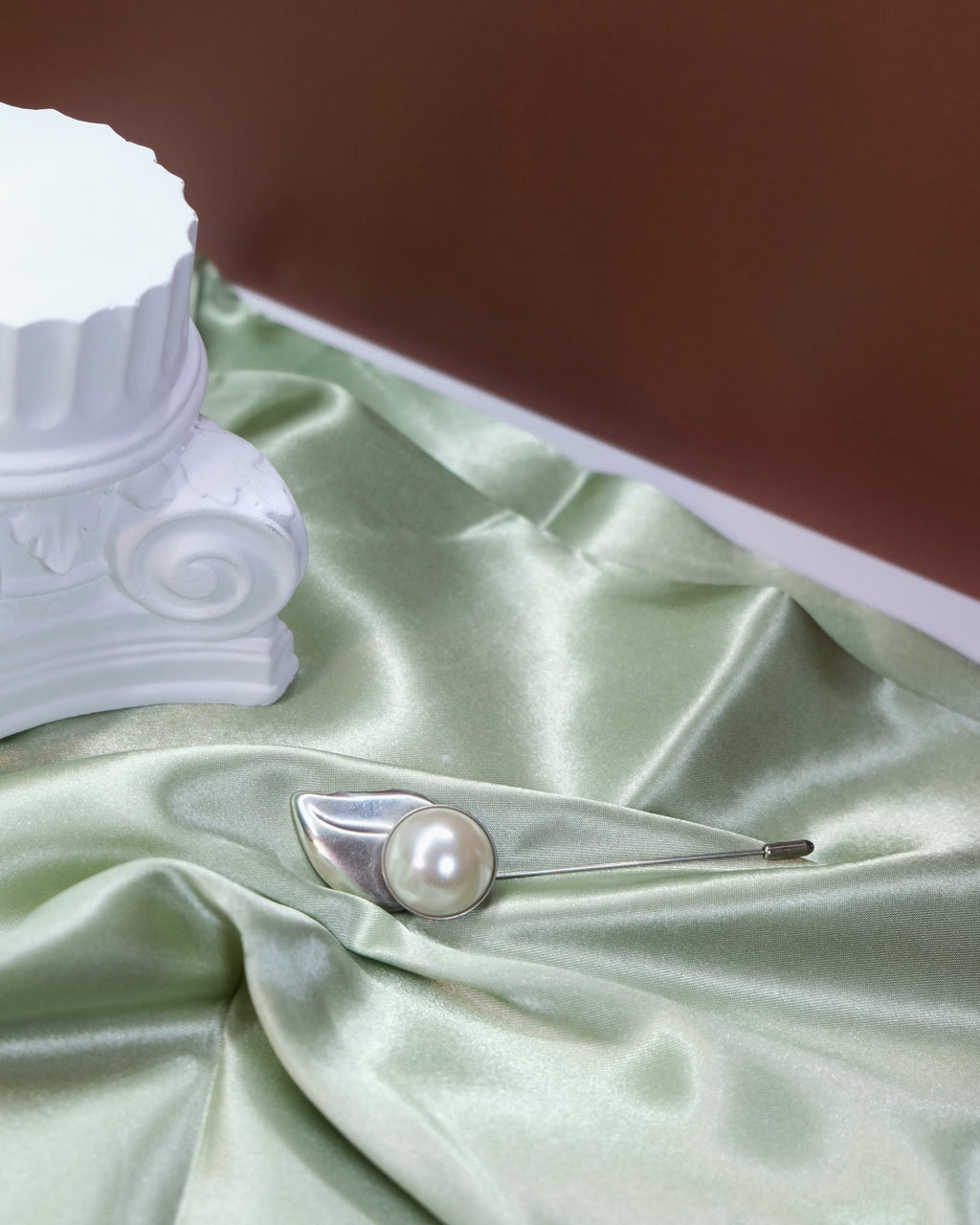 Ferragamo Vintage Leaf & Pearl Stick Pin Brooch