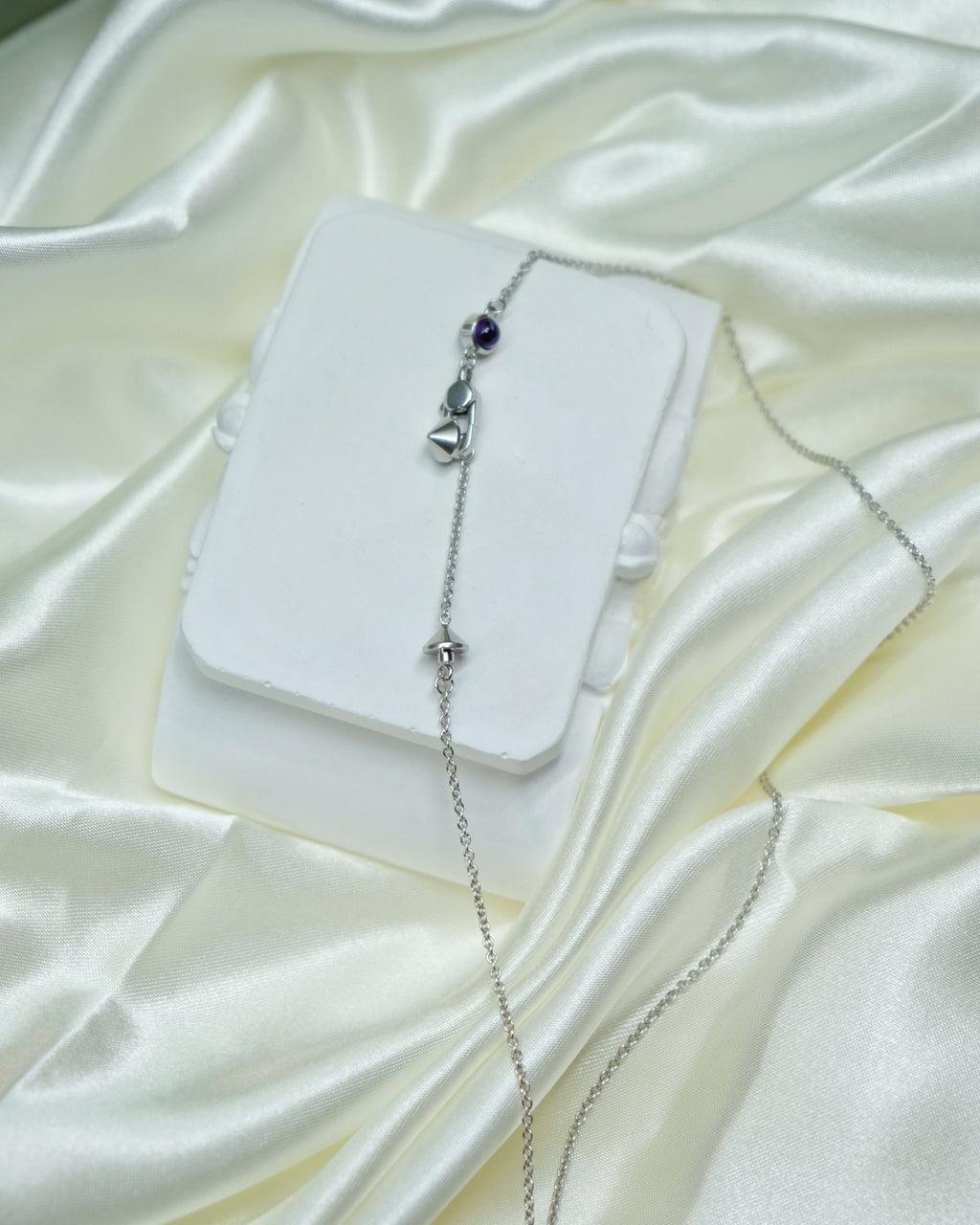 Gucci Vintage Heart & Purple Gemstone Charm Necklace in Silver 925