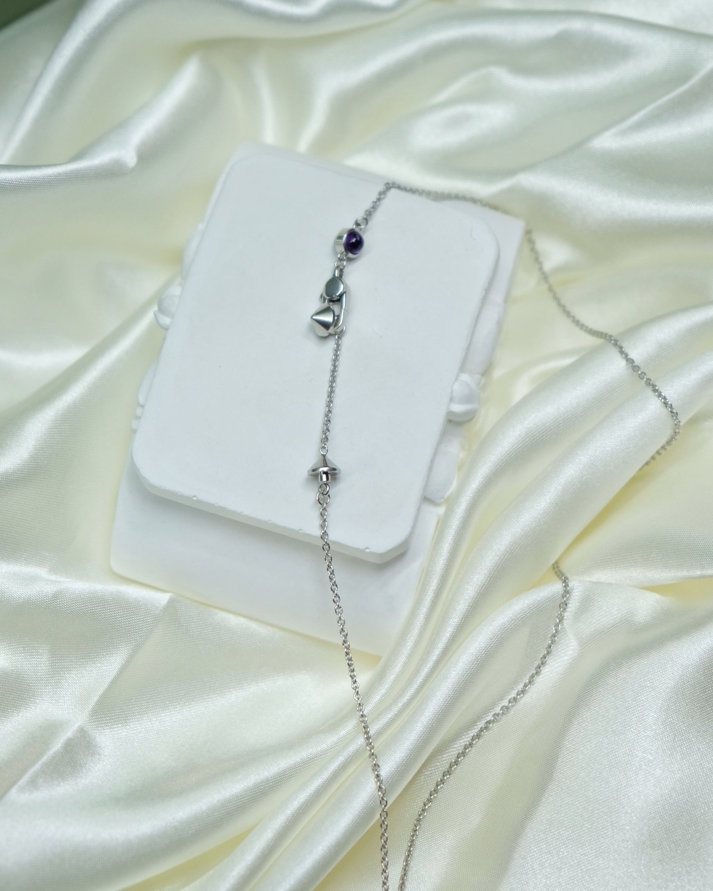 Gucci Vintage Heart & Purple Gemstone Charm Necklace in Silver 925